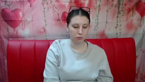 Snapshot of lilianashine chatting on 05-17-26, 05:16 lilianashine online show from 05-17-26, 05:16