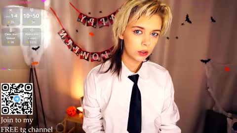 Lilian online show from 10-19-25, 06:36