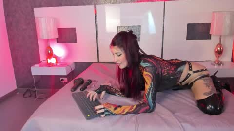 Liliana online show from 02-13-26, 09:55