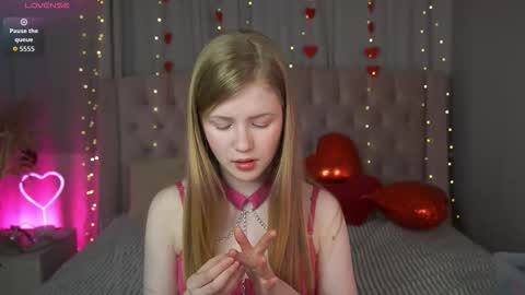 Lilian online show from 02-10-26, 12:09