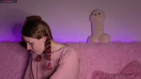 Snapshot of lilianlahot chatting on 06-03-26, 02:08 Lilly online show from 06-03-26, 02:08