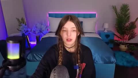 Lili Bakery online show from 02-21-26, 02:12