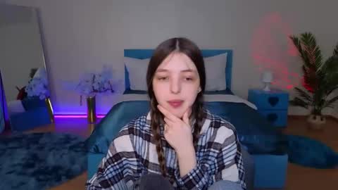 Lili Bakery online show from 03-20-26, 04:39