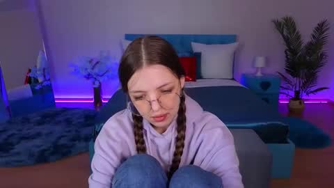 Lili Bakery online show from 05-25-26, 02:17