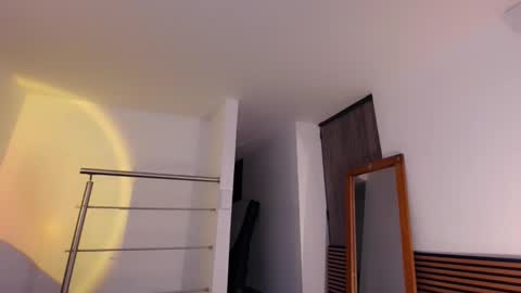 Snapshot of lilicherry_ chatting on 10-29-25, 09:49 Lili online show from 10-29-25, 09:49