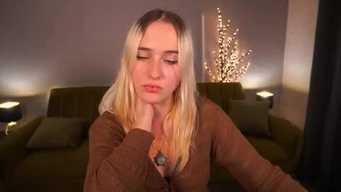 lilielfie online show from 10-26-25, 08:59