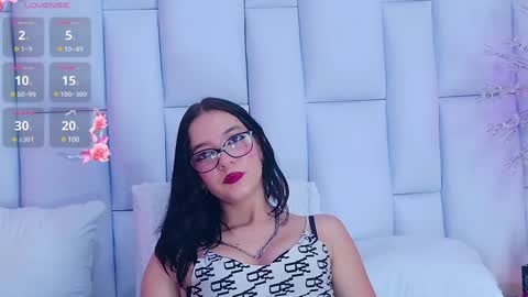 Lili online show from 12-13-24, 10:23