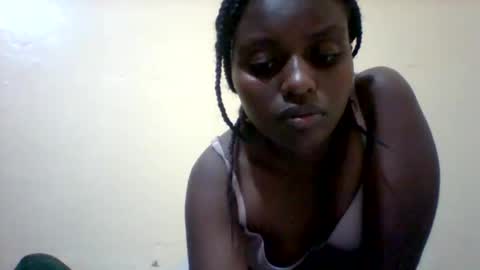 Snapshot of liligal chatting on 05-13-26, 07:00 liligal online show from 05-13-26, 07:00