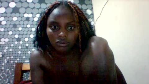 Snapshot of liligal chatting on 06-12-26, 07:57 liligal online show from 06-12-26, 07:57