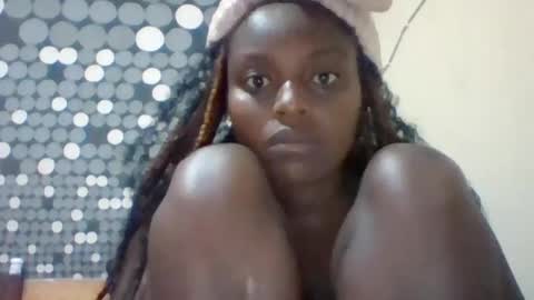 Snapshot of liligal chatting on 06-14-26, 05:20 liligal online show from 06-14-26, 05:20