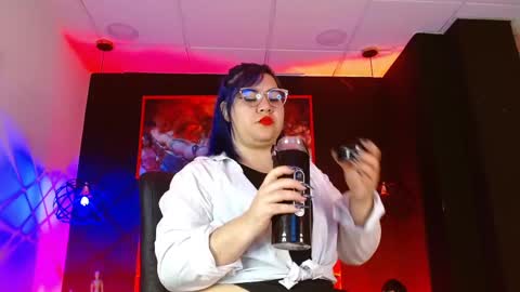 Snapshot of lilih_golden chatting on 09-23-25, 11:57 LILIH online show from 09-23-25, 11:57
