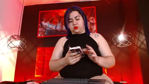 Snapshot of lilih_golden chatting on 09-27-25, 11:48 LILIH online show from 09-27-25, 11:48