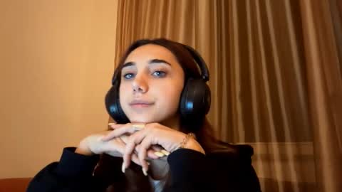 Lina online show from 09-14-25, 10:31