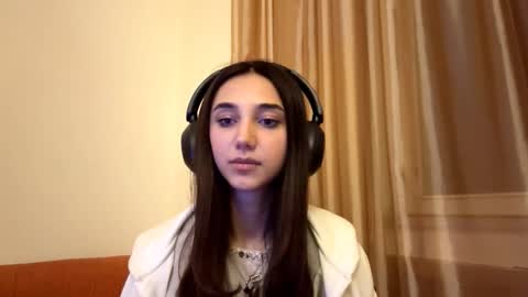 Lina online show from 09-28-25, 11:10