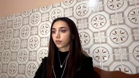 Lina online show from 11-05-25, 10:10