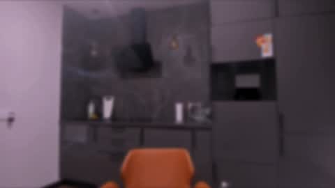 Snapshot of lililaluna chatting on 12-11-24, 01:17             ...  online show from 12-11-24, 01:17