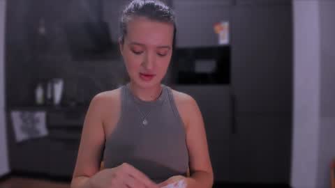 Snapshot of lililaluna chatting on 12-28-24, 09:40             ...  online show from 12-28-24, 09:40