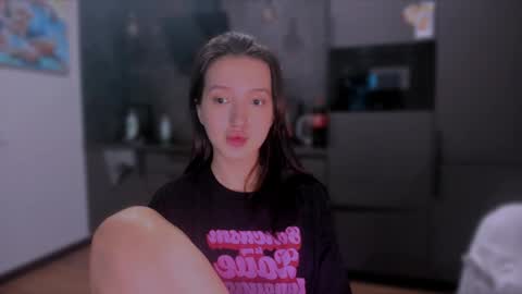 Snapshot of lililaluna chatting on 01-30-25, 06:10             ...  online show from 01-30-25, 06:10