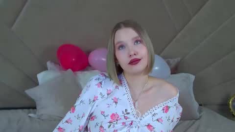 LiliLinn online show from 02-17-25, 12:05