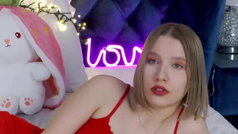 LiliLinn online show from 03-03-25, 07:32