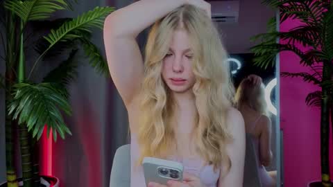 lililok101 online show from 02-26-26, 06:01