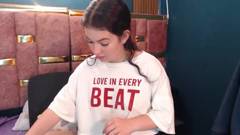 lilimini online show from 04-14-26, 08:04