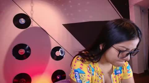 Lilith and Khloe  online show from 02-10-26, 11:25