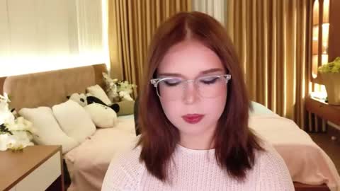 Snapshot of lilith_bonheur chatting on 05-12-26, 08:28 Lilith Bonheur online show from 05-12-26, 08:28
