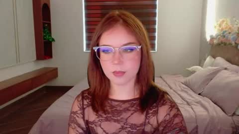 Snapshot of lilith_bonheur chatting on 05-28-26, 03:59 Lilith Bonheur online show from 05-28-26, 03:59