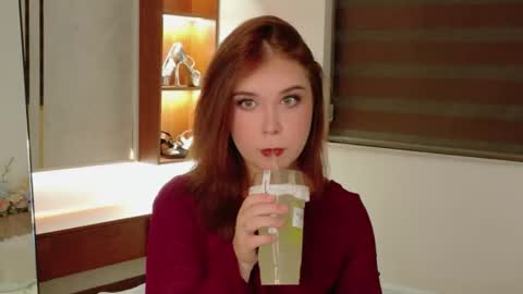 Snapshot of lilith_bonheur chatting on 07-05-26, 04:58 Lilith Bonheur online show from 07-05-26, 04:58