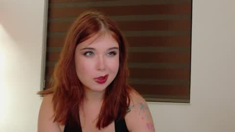 Snapshot of lilith_bonheur chatting on 07-11-26, 07:27 Lilith Bonheur online show from 07-11-26, 07:27