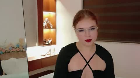 Snapshot of lilith_bonheur chatting on 07-21-26, 09:06 Lilith Bonheur online show from 07-21-26, 09:06