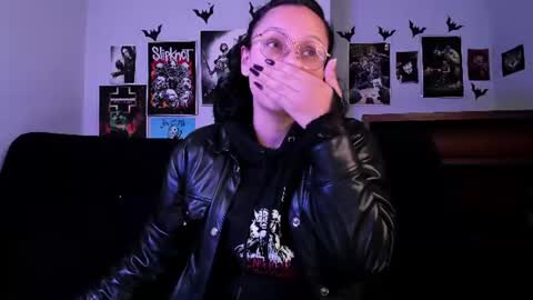 Snapshot of lilith_deveraux_ chatting on 06-08-26, 02:50 MISTRESS LILITH online show from 06-08-26, 02:50