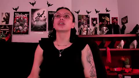 Snapshot of lilith_deveraux_ chatting on 06-23-26, 07:23 MISTRESS LILITH online show from 06-23-26, 07:23