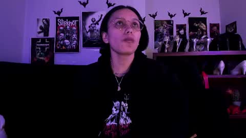 Snapshot of lilith_deveraux_ chatting on 06-30-26, 04:46 MISTRESS LILITH online show from 06-30-26, 04:46