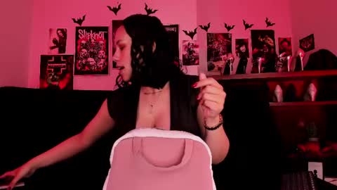 Snapshot of lilith_deveraux_ chatting on 07-10-26, 03:14 MISTRESS LILITH online show from 07-10-26, 03:14