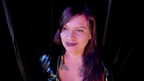 Snapshot of lilith_levonee_ chatting on 01-21-25, 08:52 Lilith online show from 01-21-25, 08:52