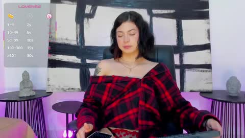 Snapshot of lilith_moonx chatting on 05-10-26, 01:00 lilith_moonx online show from 05-10-26, 01:00
