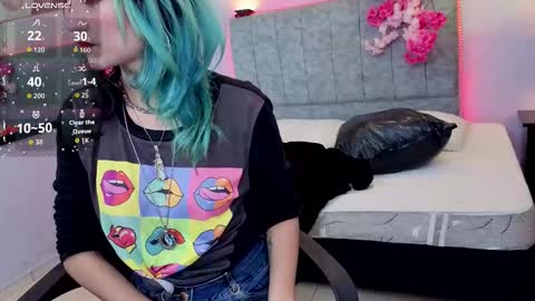 Snapshot of lilith_morgan01 chatting on 10-14-25, 12:17 lilith_morgan01 online show from 10-14-25, 12:17