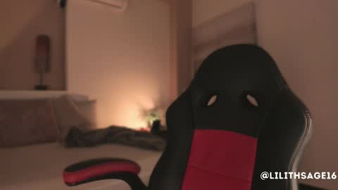 lilith_sage_ online show from 10-08-25, 11:41