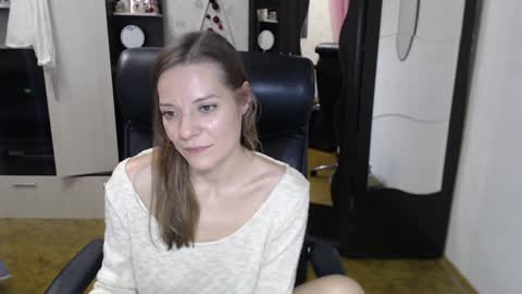 Snapshot of lilith_small21 chatting on 12-06-24, 12:16 lilith small21 online show from 12-06-24, 12:16