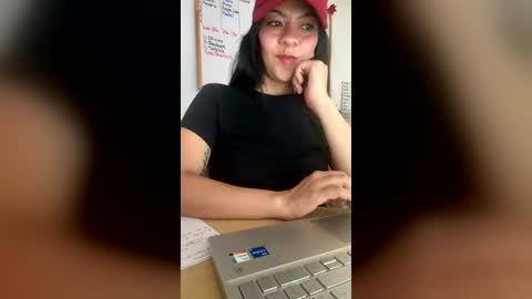 Snapshot of lilith_vanellope chatting on 07-09-26, 05:39 lilith online show from 07-09-26, 05:39