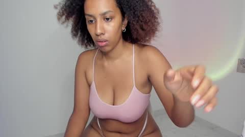 Alejandra  online show from 01-11-25, 11:46