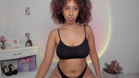 Alejandra  online show from 02-25-25, 07:20