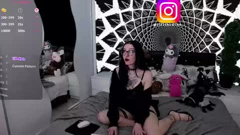 Lilith Caine online show from 04-17-26, 10:24
