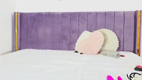 Snapshot of lilithcapri777 chatting on 01-09-25, 05:11 Lily online show from 01-09-25, 05:11