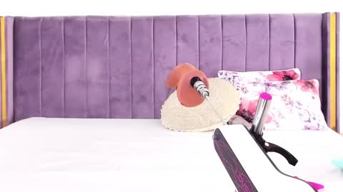 Snapshot of lilithcapri777 chatting on 03-06-25, 06:37 Lily online show from 03-06-25, 06:37