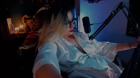 Snapshot of lilithmystic01 chatting on 01-20-25, 03:26 lilithmystic01 online show from 01-20-25, 03:26