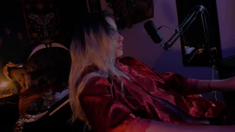 Snapshot of lilithmystic01 chatting on 01-24-25, 10:32 lilithmystic01 online show from 01-24-25, 10:32