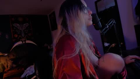 Snapshot of lilithmystic01 chatting on 01-24-25, 01:36 lilithmystic01 online show from 01-24-25, 01:36